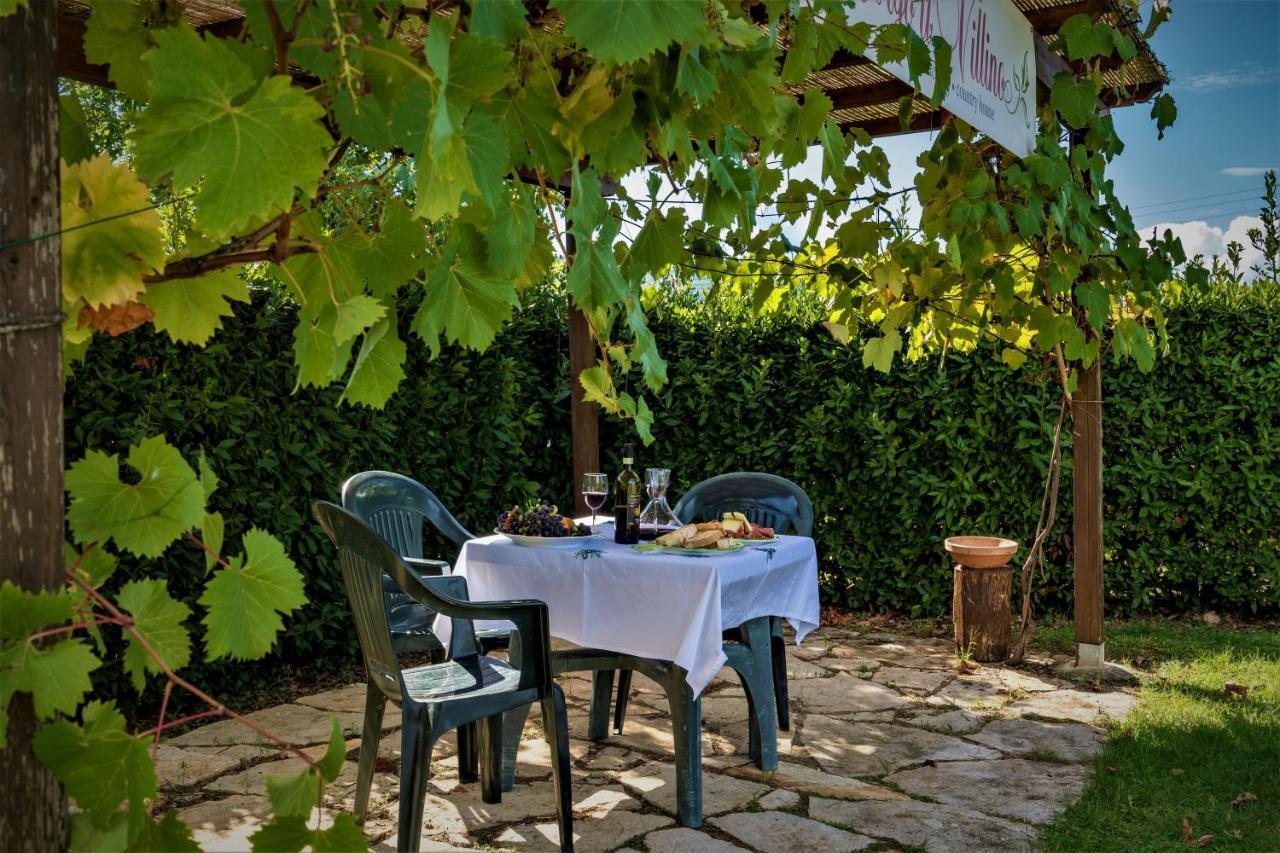 Gasthaus Borgo Il Villino Casole dʼElsa Exterior foto