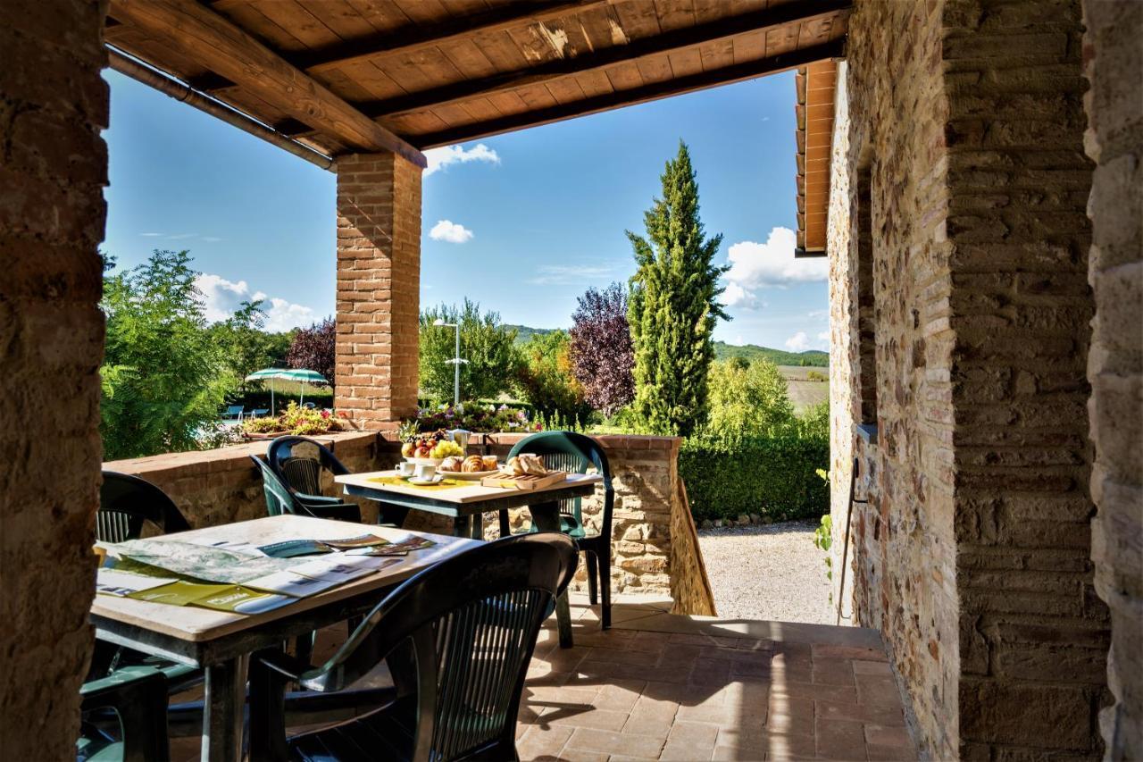 Gasthaus Borgo Il Villino Casole dʼElsa Exterior foto