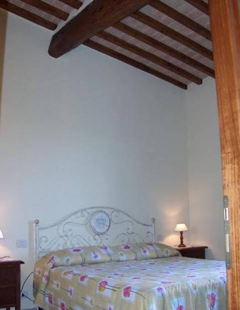 Gasthaus Borgo Il Villino Casole dʼElsa Exterior foto